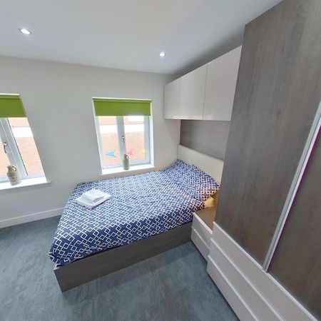 New House - Magnificent Studios In Coventry City Centre, Free Parking, By Covstays المظهر الخارجي الصورة